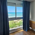 T2 Eugenie Ocean View Grande And Pool Apartman *